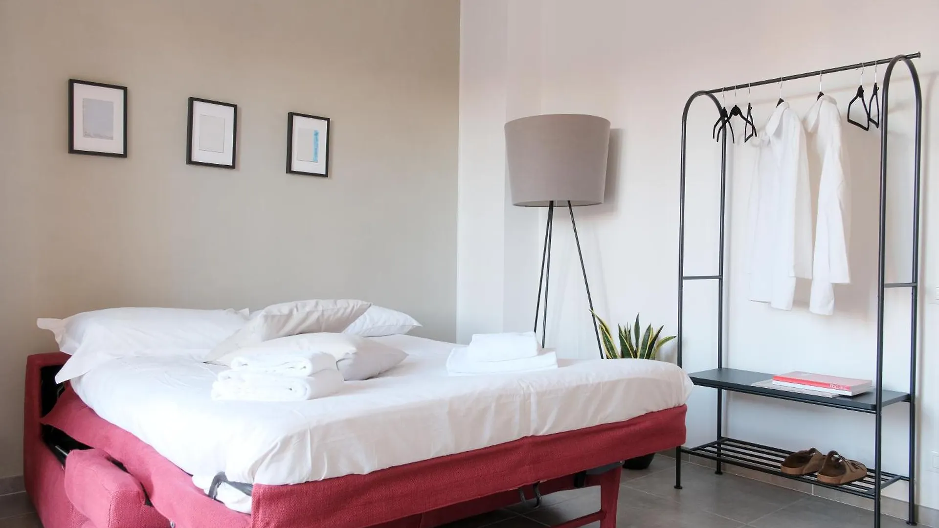 Florence Minimal Nest 0*,