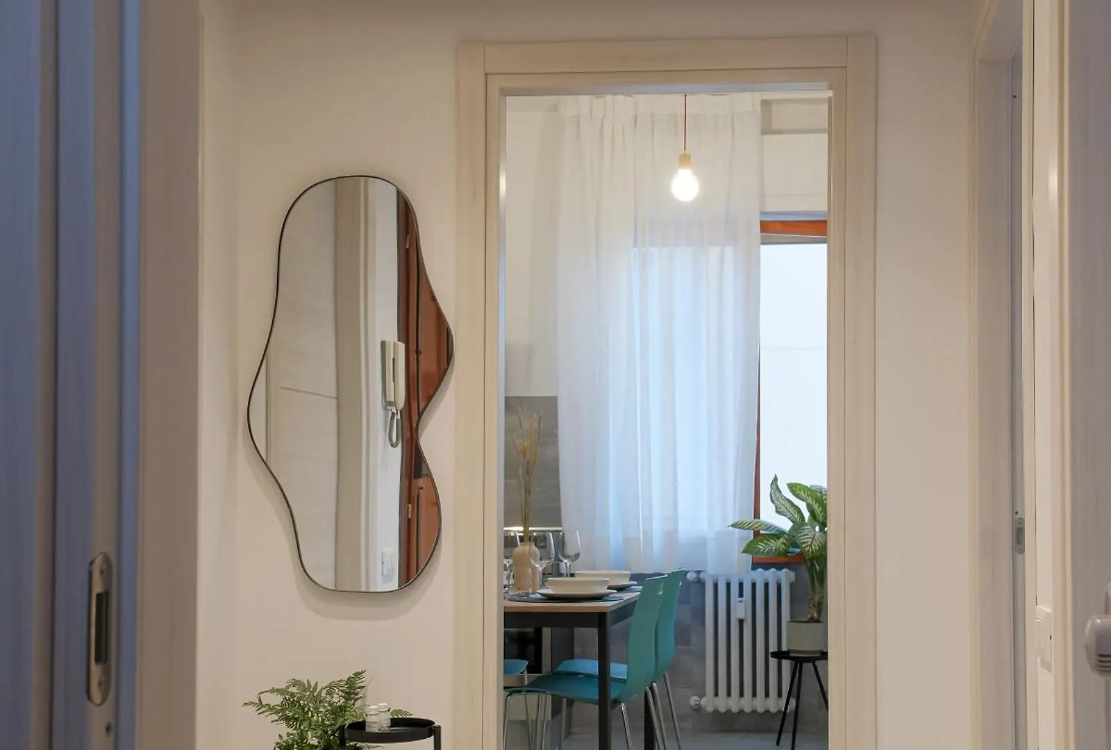 Florence Minimal Nest Apartment