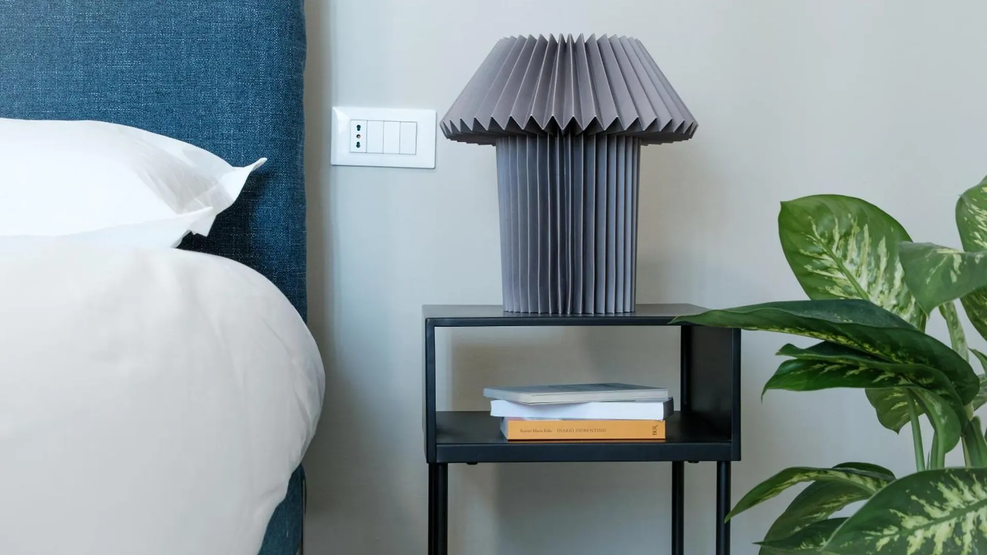 Florence Minimal Nest